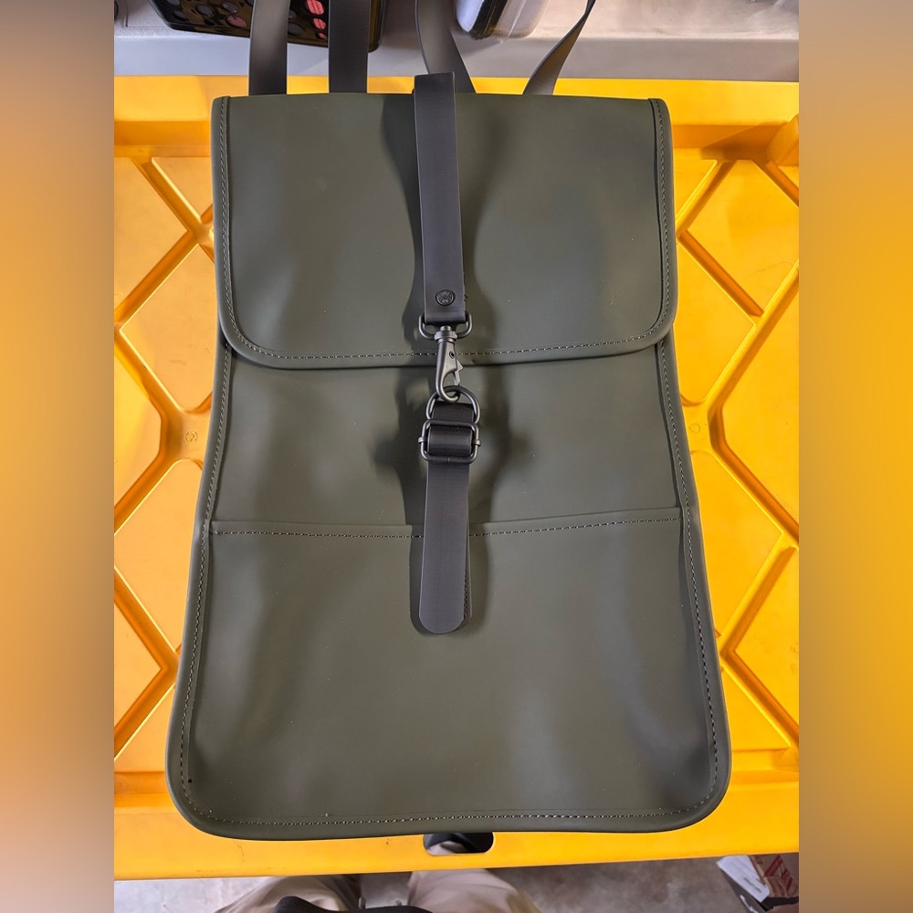 NWT rains backpack mini evergreen waterproof